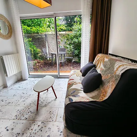 Maisonnette - Proximite & Tram Apartment